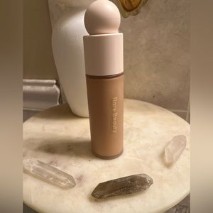 Rare Beauty Liquid Touch Weightless Foundation